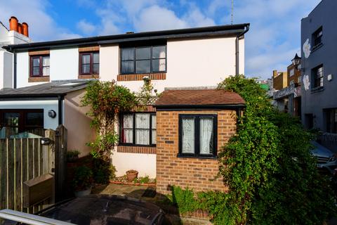 2 bedroom cottage for sale, Little Western Street, Brighton