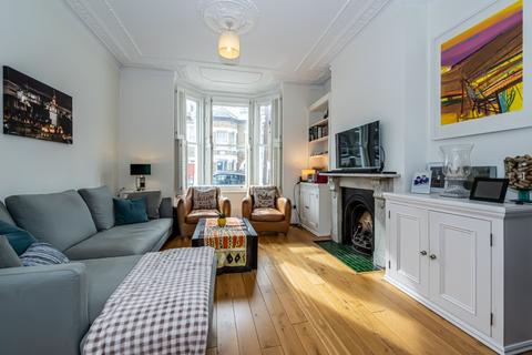 4 bedroom end of terrace house for sale, St. John's Hill Grove, Battersea, London SW11