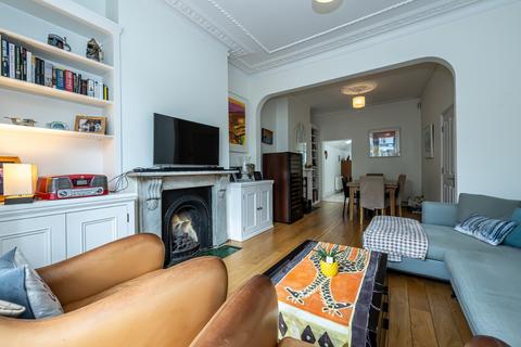 4 bedroom end of terrace house for sale, St. John's Hill Grove, Battersea, London SW11