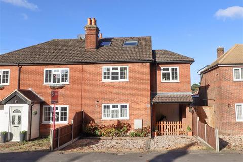 5 bedroom semi-detached house for sale, Aldershot Road, Fleet GU52