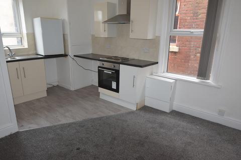 1 bedroom flat to rent, Charnley Road, Blackpool