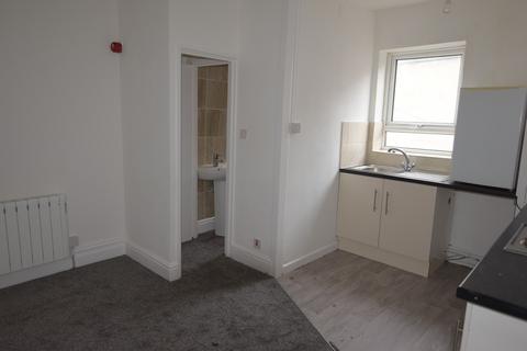 1 bedroom flat to rent, Charnley Road, Blackpool