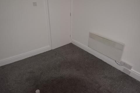 1 bedroom flat to rent, Charnley Road, Blackpool