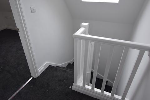 2 bedroom apartment to rent, Regent Road, Blackpool