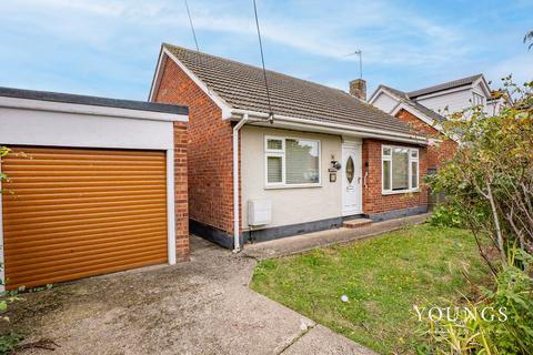 2 bedroom detached bungalow for sale, Juliers Road, Canvey Island, SS8