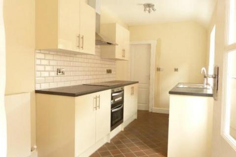 2 bedroom semi-detached house to rent, Brookland Road, Walsall Wood