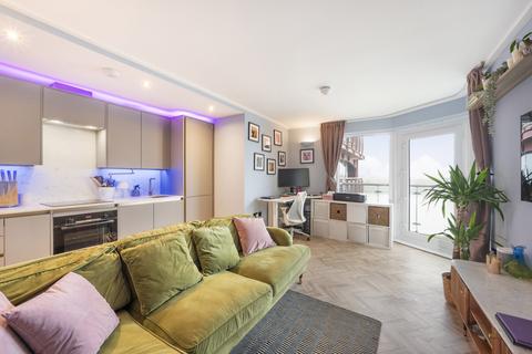 1 bedroom flat for sale, Seacon Tower, 5 Hutchings Street, London