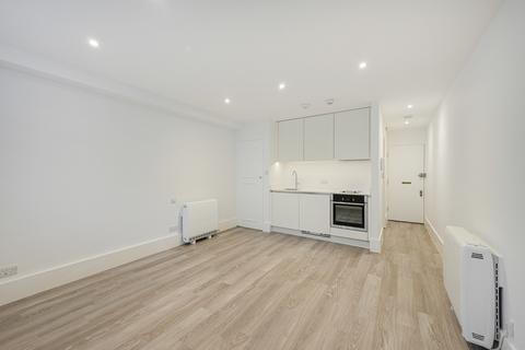 Studio to rent, Fordie House, 82 Sloane Street