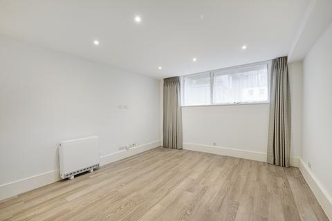 Studio to rent, Fordie House, 82 Sloane Street, Knightsbridge, London