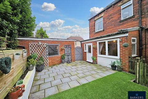 4 bedroom semi-detached house for sale, Oxford Road, Gomersal