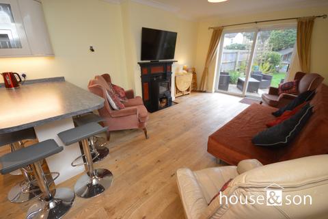 3 bedroom ground floor flat to rent, 16 Alum Chine Road, Westbourne