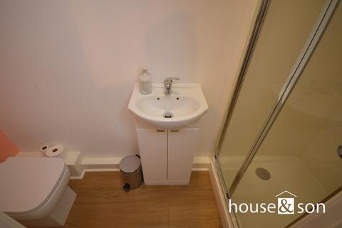 3 bedroom ground floor flat to rent, 16 Alum Chine Road, Westbourne