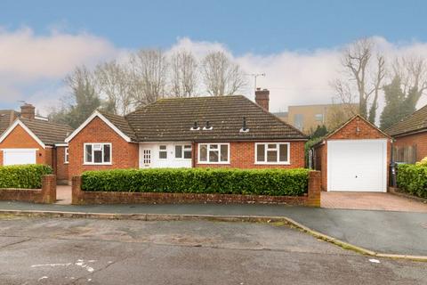 3 bedroom bungalow for sale, Birch Way, Warlingham