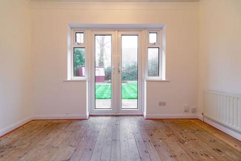 9 Birch Way, Warlingham, CR6 9DA
