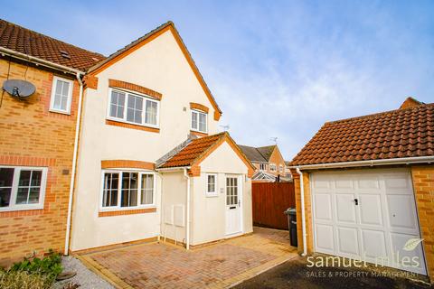 3 bedroom end of terrace house for sale, Webbs Court, Chippenham SN15