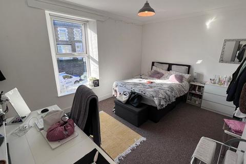 3 bedroom house share to rent, Norfolk Street, Swansea