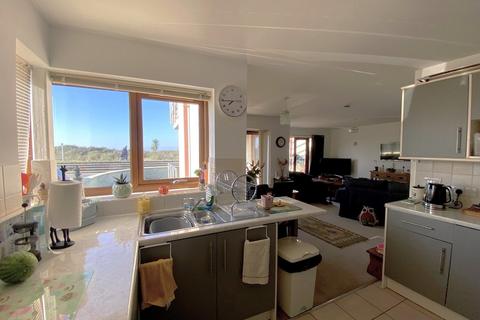 73a Beach Road, Kewstoke, Weston-super-mare, BS22 9UP