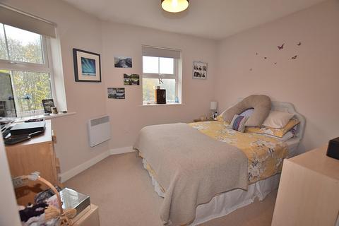 1 bedroom flat for sale, Chepstow Close, Colburn