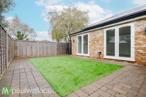 2 bedroom semi-detached bungalow for sale, Lilac Road, Hoddesdon