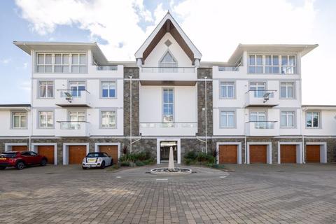 3 bedroom apartment for sale, 34 Majestic Apartments, King Edward Road, Onchan