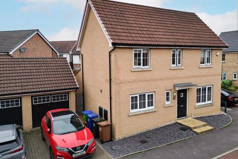 3 bedroom detached house for sale, Shuttle Drive, Heywood, OL10 3FJ