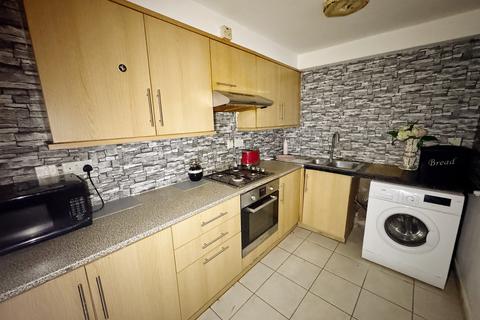 2 bedroom flat for sale, Lansdowne Square, Northfleet DA11