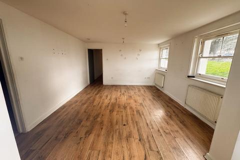 Flat D, 1 - 3 Lansdowne Square, Northfleet, Gravesend, DA11 9LX