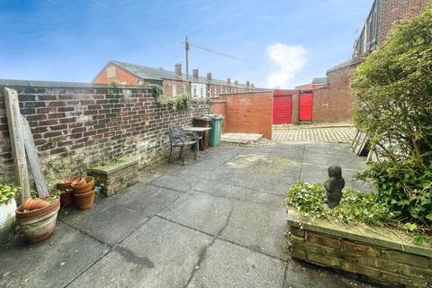 3 bedroom terraced house for sale, Manchester Road, Bury