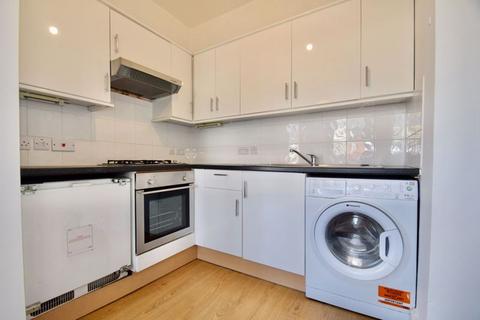 1 bedroom apartment to rent, High Street, London SW19