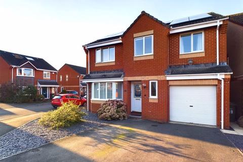 5 bedroom detached house for sale, Arrowsmith Drive, Stonehouse