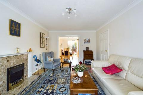 19 Arrowsmith Drive, Stonehouse, GL10 2QS