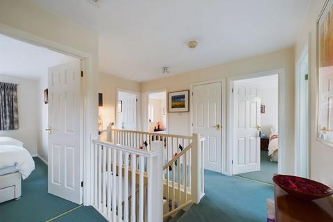 19 Arrowsmith Drive, Stonehouse, GL10 2QS