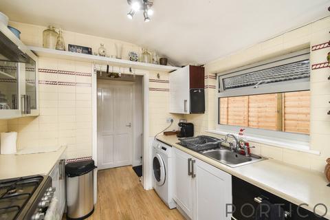 2 bedroom terraced house to rent, Haig Road West, Plaistow, E13