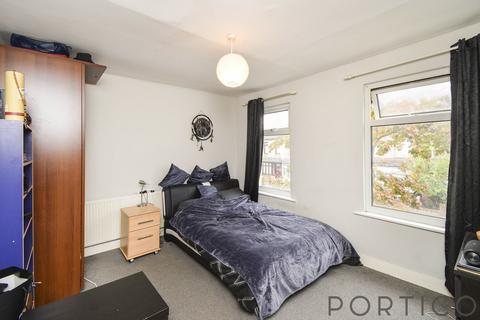 2 bedroom terraced house to rent, Haig Road West, Plaistow, E13