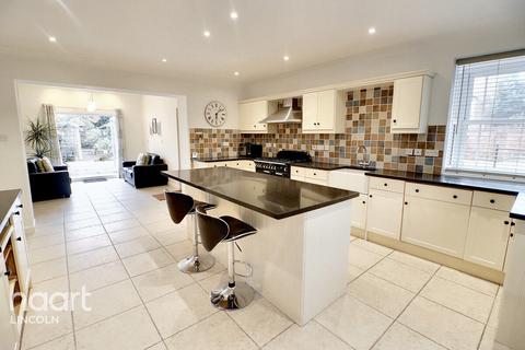 5 bedroom detached house for sale, High Street, Walcott, Lincoln