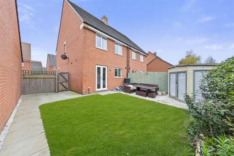 3 bedroom semi-detached house for sale, Summerlin Drive, Milton Keynes MK17