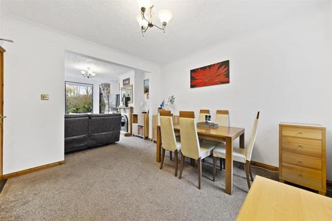 3 bedroom terraced house for sale, London Road, Newport Pagnell MK16