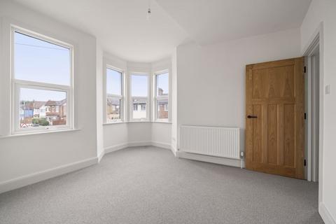 3 bedroom end of terrace house for sale, Idlecombe Road, London SW17 9TB