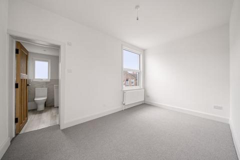 3 bedroom end of terrace house for sale, Idlecombe Road, London SW17 9TB