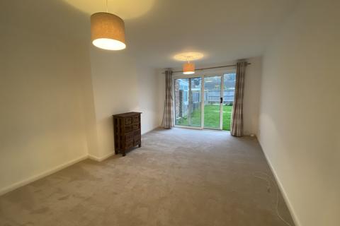 2 bedroom bungalow to rent, Maryland Close, Townhill Park, Southampton, SO18