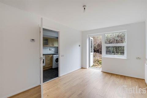 70 Edmeston Close, London, E9 5TL