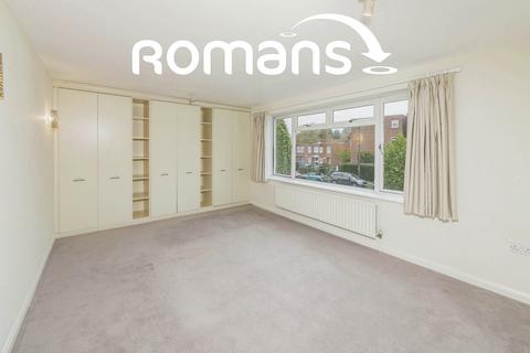 3 bedroom end of terrace house to rent, Victoria Road