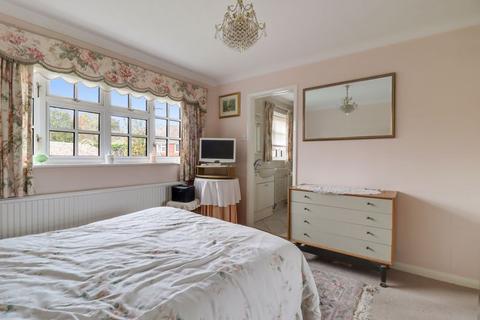 6 Leycester Close, Windlesham, GU20 6JR