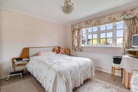 6 Leycester Close, Windlesham, GU20 6JR