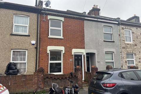 2 bedroom terraced house to rent, Queens Road, Gosport PO12