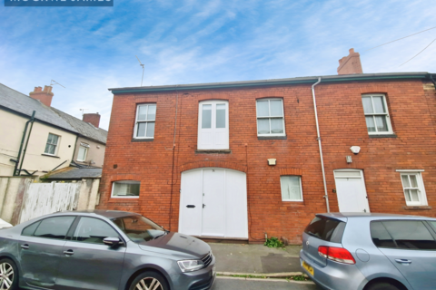 3 bedroom end of terrace house to rent, West Market Street