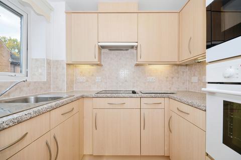 1 bedroom apartment for sale, Nanterre Court, Cassiobury WD17