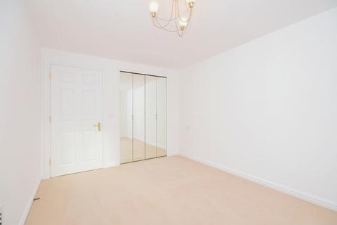 1 bedroom apartment for sale, Nanterre Court, Cassiobury WD17