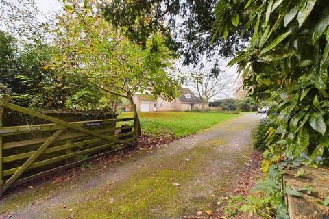 4 bedroom detached house to rent, The Rectory, Hele Lane, South Petherton