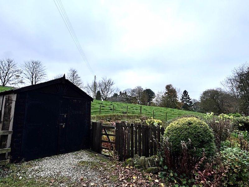 Garage & Garden